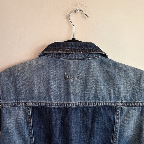Desigual Gaelle Exotic Blue Denim Jacket with Floral Sleeves and Red Heart M - Picture 9 of 14